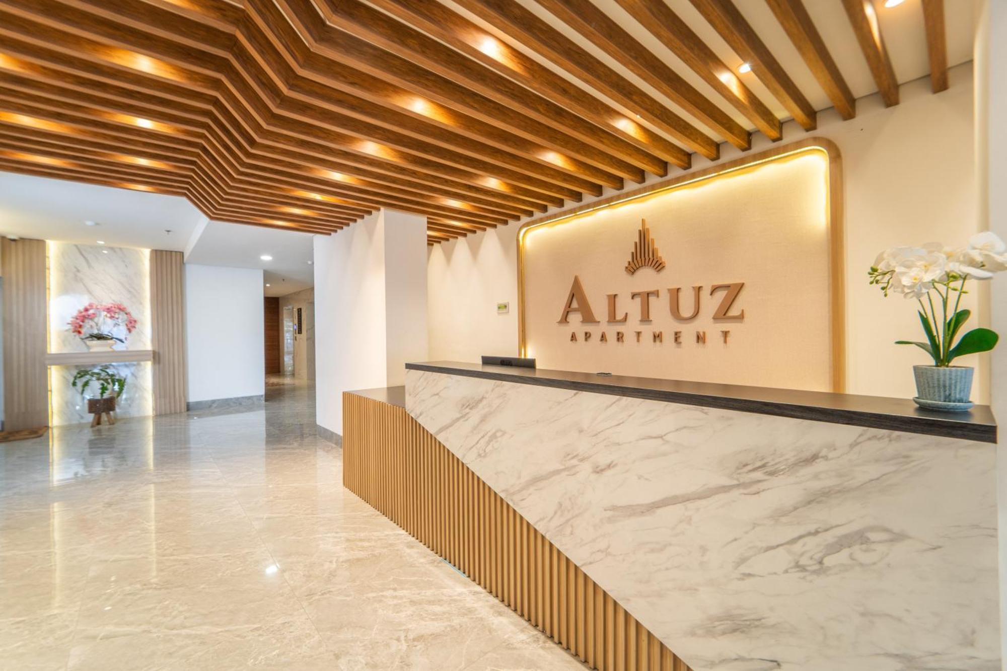 Redliving Apartemen Premium Exclusive Seturan Yogyakarta Exteriör bild