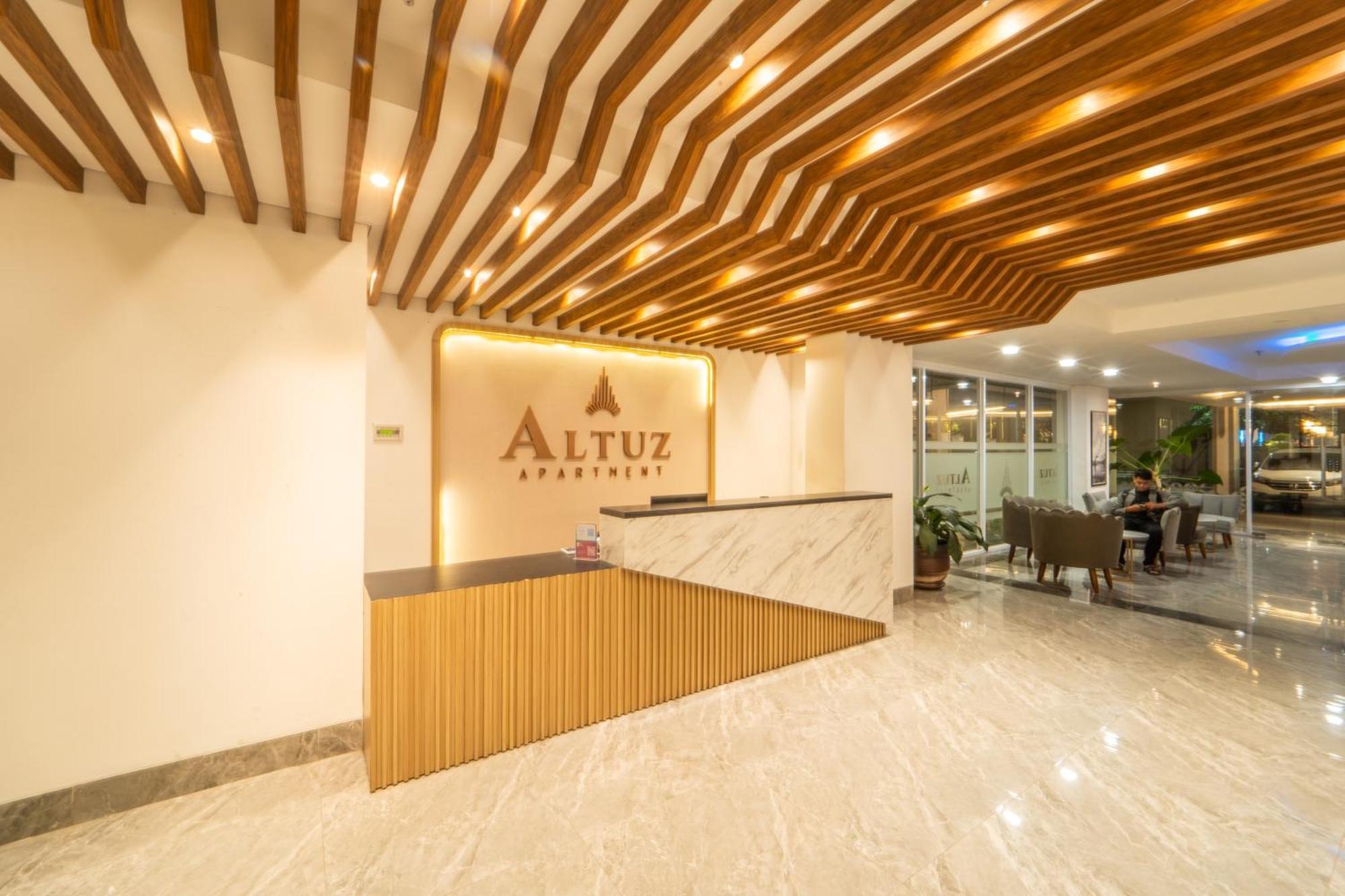 Redliving Apartemen Premium Exclusive Seturan Yogyakarta Exteriör bild